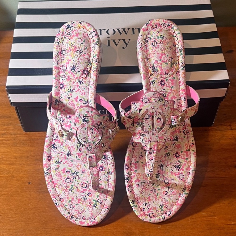 Crown & Ivy Petal Pop Wylie Sandals